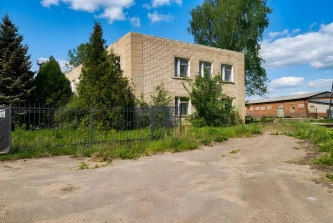 Здание нежилое, 2-этажное, площадь 470,7 кв. м с земельным участком 695 кв.м:  Ярославская обл., г. Переславль-Залесский, ул. Железнодорожная, д. 1